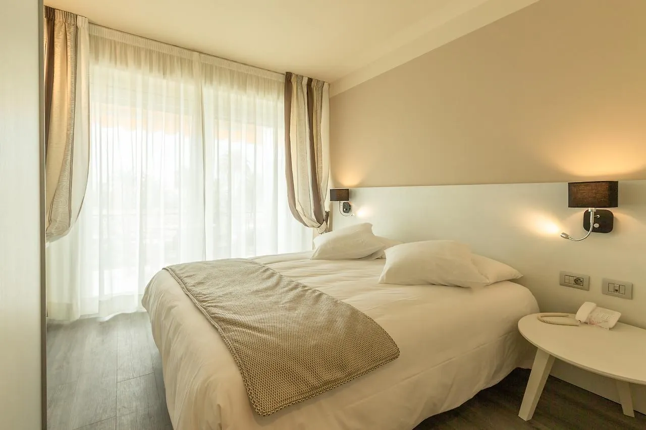 ***  La Dolce Vita Hotel Menton France
