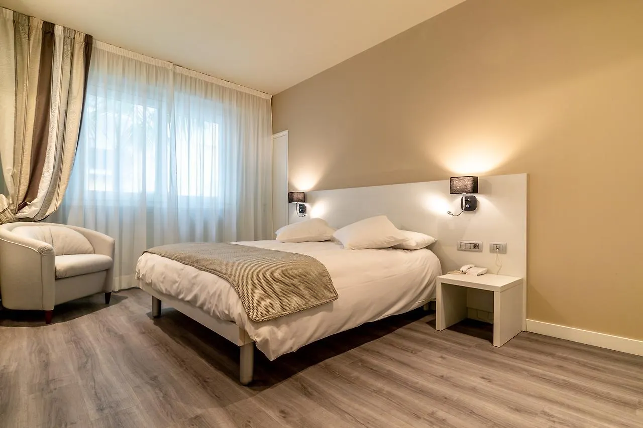 ***  La Dolce Vita Hotel Menton France